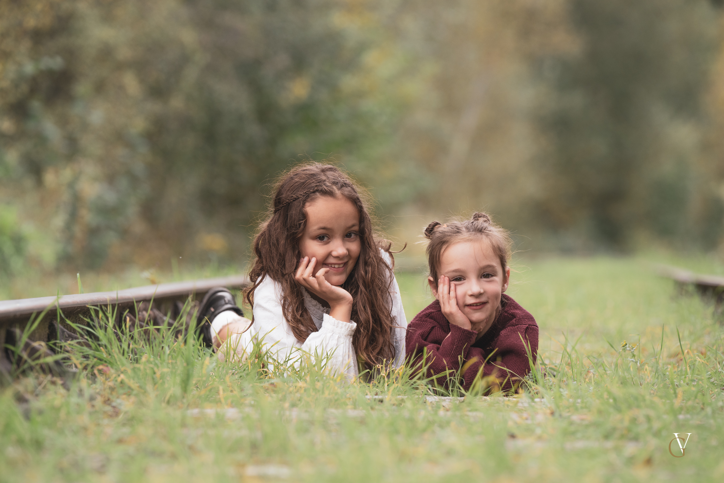 DSC_0311 2 fillettes prennent la pause